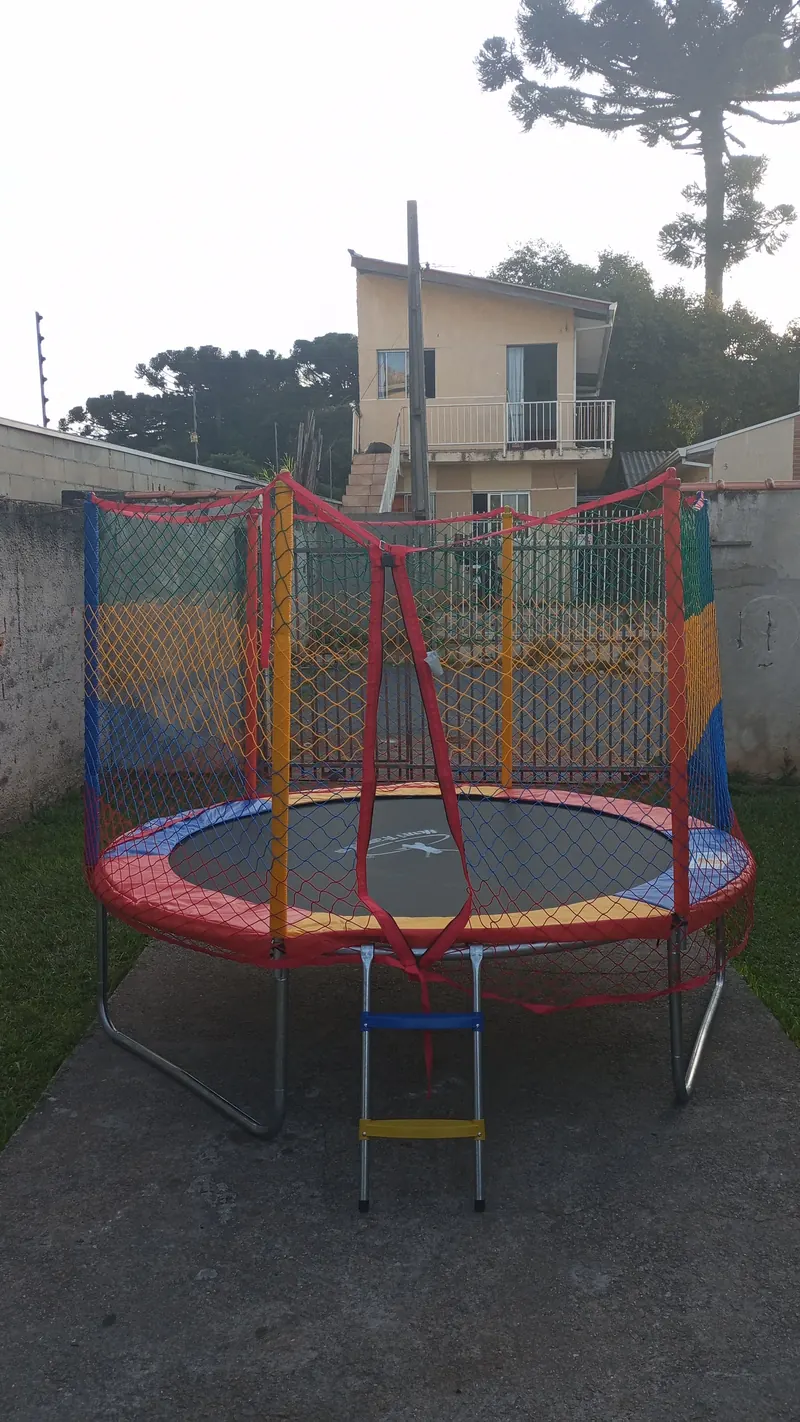 Aluguel de Cama Elástica 2,44m em Curitiba — foto 1