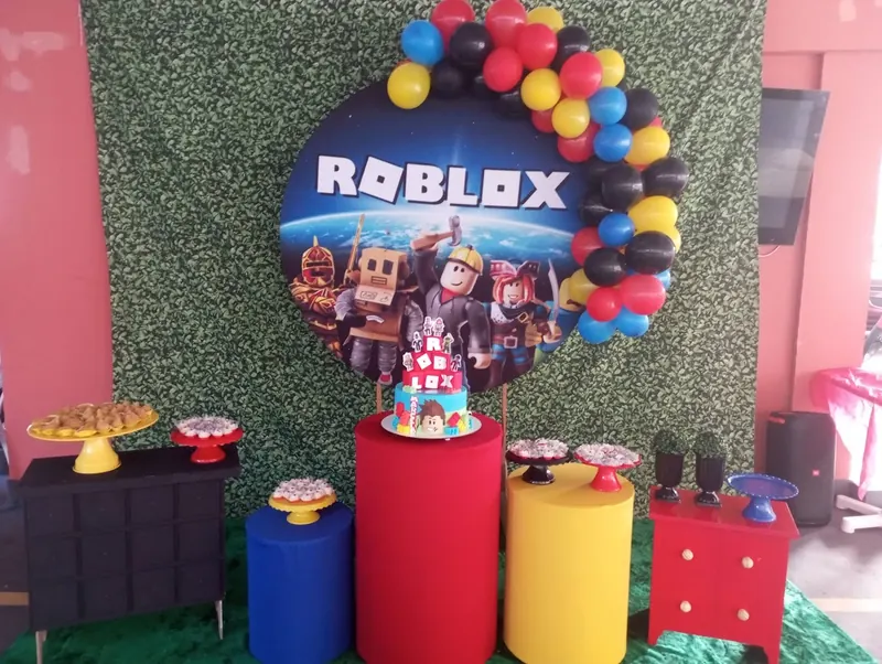 Decoração Roblox Pegue e Monte em Curitiba