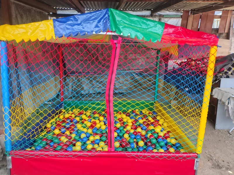 Aluguel de Piscina de Bolinhas 1,5m x 1,5m em Curitiba